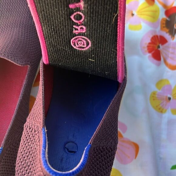 Rothy’s The Original Slip On Sneaker in Berry Lattice - Picture 8 of 9